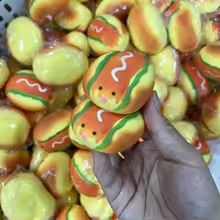 لعبة جديدة رائجة لتخفيف التوتر - مراجعة Interactive Squeaky Plush Dog Toy وسعره